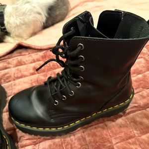 Dr martens combat boots